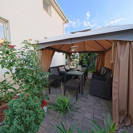 Guest house Casa Adriana 3*