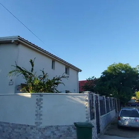 Vendégház Casa Adriana *
